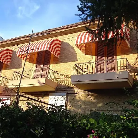 Casa Drema - Al Mare Con Terrazza Гостевой дом Пескара